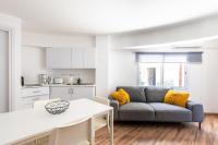 Cozy 2-bedroom apartment near Finikoudes Beach - B&B Larnaka