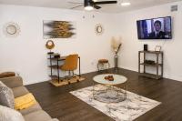 Cozy Charm Upper Kirby - B&B Houston