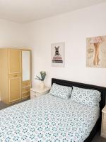 Private Room in Wolverhampton city perfect for contractors and Fb fans - B&B Wolverhampton