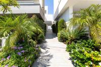 Lemon Tree 1-BR Apt with Terrace & Pool in Livadia - B&B Larnaka