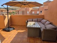Ático con gran terraza, piscinas y golf a un paso - B&B Almerimar