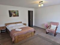 Kub A - 15min de Toplita - Bed and Breakfast Sărmaş