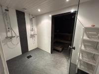 One floor apartment in a house in Kauniainen with good connections - B&B Kauniainen
