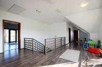 Apartamento con balcón