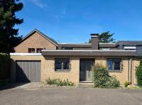 Moderner Splitlevel-Bungalow mit Garten - B&B Cologne