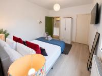 Modern 2-Bedroom flat near Kings Cross, Regents Park & Camden with WiFi, Washer, Dryer - Chambres d'hôtes Londres