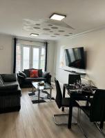 Stanton- Impeccable & Stylish 2 Bedroom - B&B Dagenham