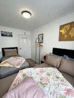 Stanton- Impeccable & Stylish 2 Bedroom - B&B Dagenham