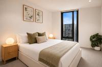 Luxury Sky High Apartment with Pool Gym & Parking - B&B Melbourne