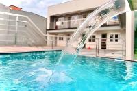 Studio Soares Loft Familiar Praia e Centro Piçarras c/ Piscina - B&B Bugres
