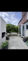 Large x4 bed home close to the Beach & Liverpool - Ferienwohnung Great Crosby