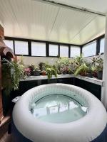 Secret Garden Guest House - Bed and Breakfast São Vicente
