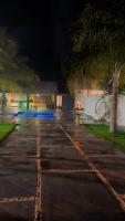 Casa com Piscina Quente Hidromasagem, Roupa de cama Incluso Parcelamos Em Ate 12x No Cartão De Credito - Chambres d'hôtes Caldas Novas