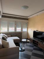 Wolf Apartment with Sea View in City Center - B&B Teodo