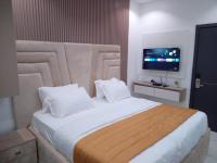 Agape Villa Luxury Apartments - B&B Benin City