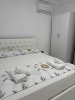 Urani Cozy Apartment - B&B Ksamil