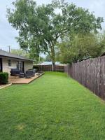 Spacious 4 BDRM 6 BED 2 BA home in Jefferson Yee Haw Haven, a western dream - Bed and Breakfast Jefferson