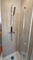 Cosy Large Family Room with shower room - B&B Coulsdon