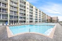 Gulf View Condo with Shared Pool & Beach Access - B&B Fort Walton Beach