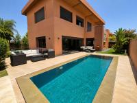 Bright villa with garden - Chambres d'hôtes El Rhechat