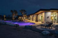Dragonfly by Fieldtrip - Luxe Oasis w Resort Pool - B&B Yucca Valley