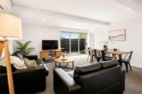 The Residential Retreat-Sleeps 15-Close to Shops - B&B Waroona