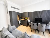 6 Bed, Free Parking, Fully Renovated Apartment - Bed and Breakfast Glasgow
