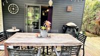Coastal Tones - Designer Beach house - Pets Welcome - Huge Yard - Walk to Beach - Ferienwohnung Cowes
