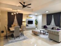 Treroses villa with private pool - B&B Sungai Petani