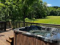 Hillcrest Cottage - Charming Cottage with hot tub and view! - Chambres d'hôtes Obernburg