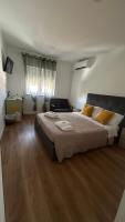 Familienzimmer mit Doppelbett