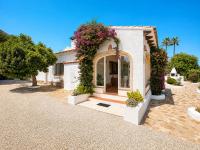Villa in Javea with Private Pool & Mountain Views - Chambres d'hôtes Javea