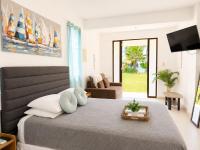 Aguada Beachfront Studio | 5 Min to Rincon - Ferienwohnung Aguada