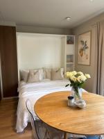 Apartment with a sunny balcony in Oslo - Bed and Breakfast Oslo