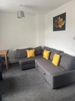 Upper Cottage flat in Clayton walking distance to Etihad Co-op Live - Ferienwohnung Manchester