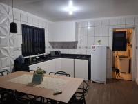 Casa térrea, cercada, na cidade do Cristo - B&B Encantado