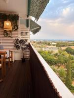 Apartamento con vistas al mar y montaña - Piscina - B&B Santa Susana