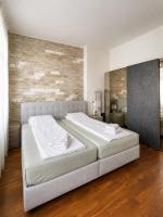 Private apartment with home theater in Oberkassel - B&B Düsseldorf