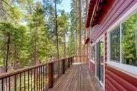 Mi-Wuk Village 5BR Family Cabin w/ Deck - Ferienwohnung Mi-Wuk Village