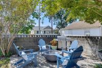 Coastal Cottage 2 Mi to Atlantic Beach! - B&B Morehead City