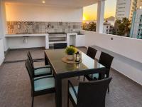 2br/2ba Condo 1 block to ocean! - Unit 7 - Bed and Breakfast Mazatlán