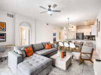 Beautiful 2BR with Waterpark & Private Game Room - Bed and Breakfast Kissimmee
