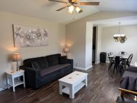 Red Ranch Bring Your Dogs! Fenced Yard - Bed and Breakfast Clarksville