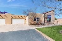 Spacious 3BR Moab Townhouse with Mountain Views - Bed and Breakfast Moab