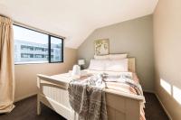 Quaint Worcester Quarters - 3BR Delight - B&B Christchurch