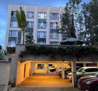 Modern Studio with Pool, WiFi & Free Parking - B&B Ongata Rongai