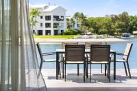 Driftwood 6 Private Beach Stay - Bed and Breakfast Neusa Vale