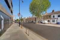 Luxaura Homes Balcony Studio with Northfields - Apt 1 - B&B Hanwell