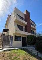 2 Bedroom Apt 5 minutes from Rodeo Dr Walk to Restaurants and Markets - B&B Los Angeles