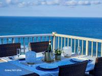 'The Penthouse' 122 Camarque Umdloti Beachfront - Bed and Breakfast eMdloti
